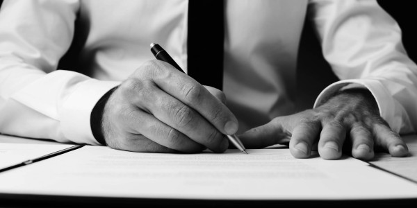 Derecho Inmobiliario / Abogados Inmobiliarios Masdenverge · Desahucios Hipotecarios / Embargos