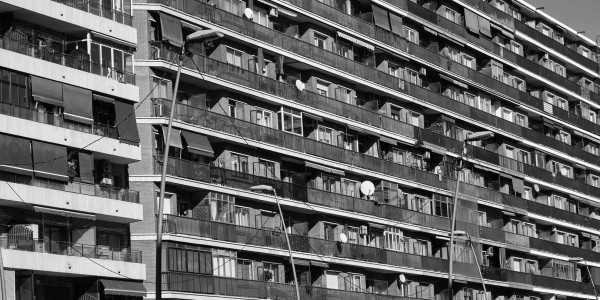 Derecho Inmobiliario / Abogados Inmobiliarios Masdenverge · Conflictos con Relaciones de Vecindad
